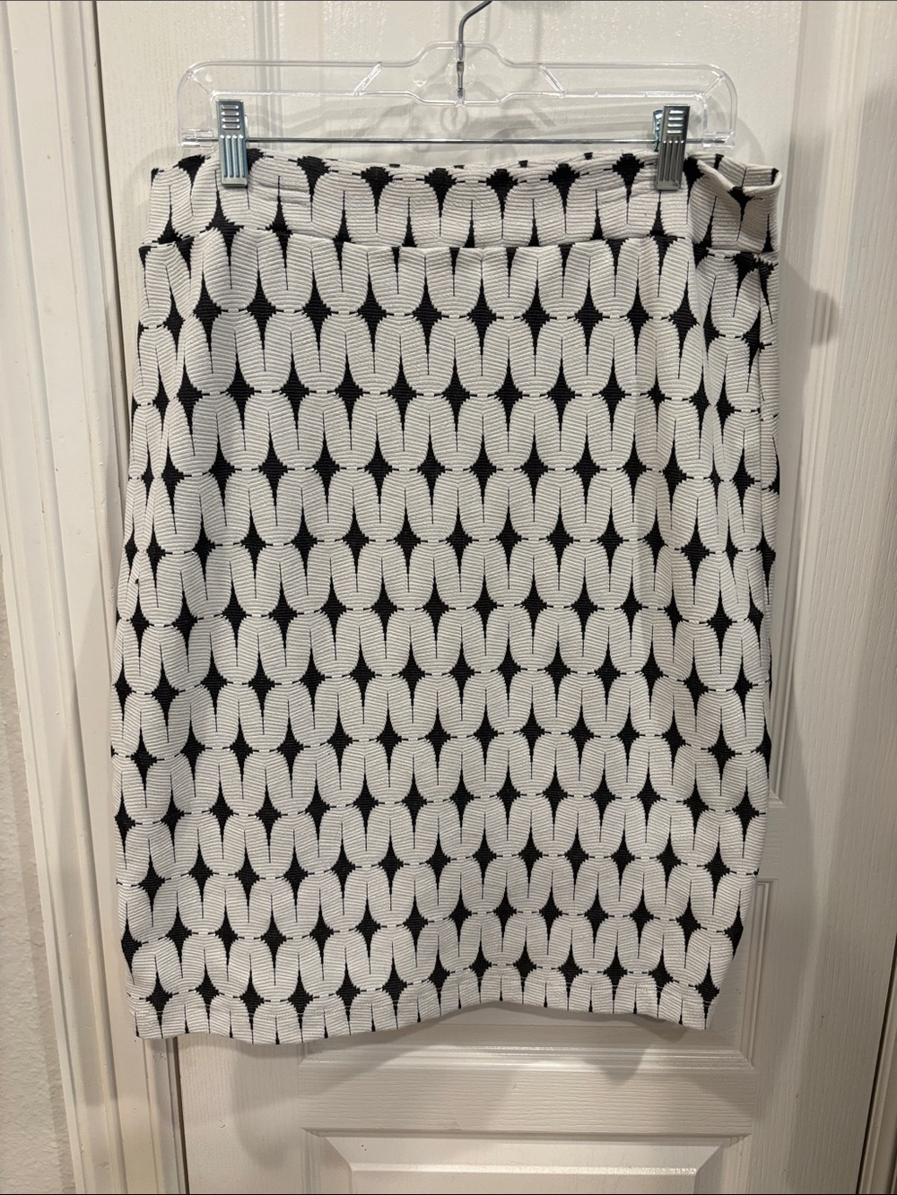 Renee C. Black and White Geometric Knit Pencil Skirt